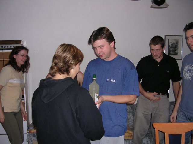 A po oslavě bude prázdná tn06.jpg
