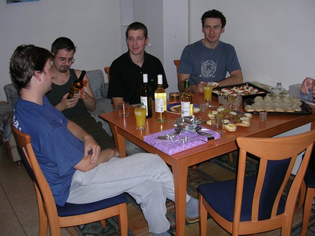 Menší pohoštění tn08.jpg