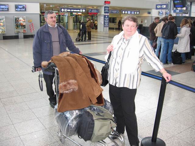Čekání na letišti tn0756.jpg