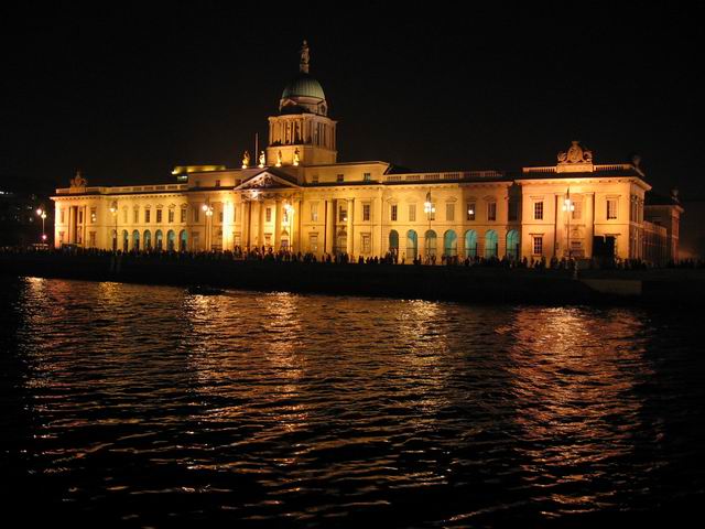 Custom house ještě jednou tn1245.jpg