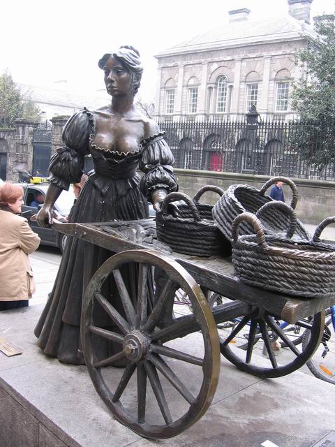 Molly Malone tn1525.jpg
