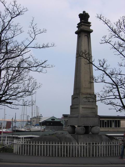 Obelisk tn1645.jpg