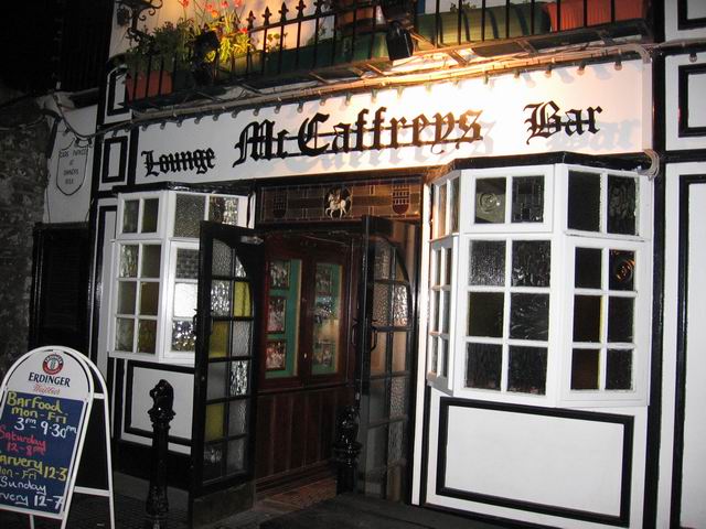 Lounge Mr Caffrens Bar tn1847.jpg