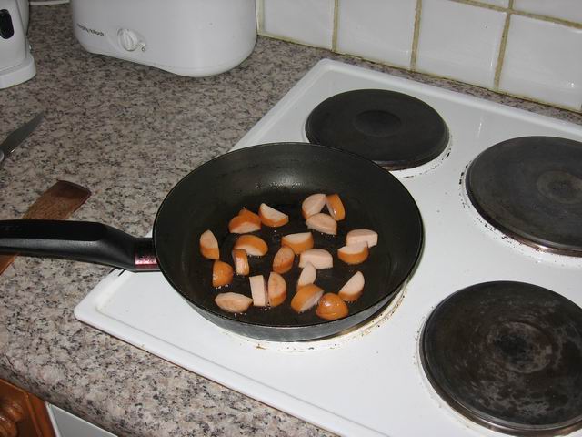 Smažení uzeniny tn1984.jpg