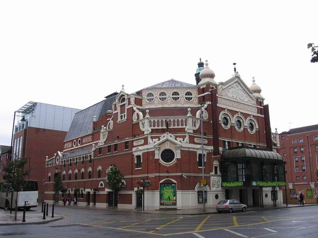 Grand Opera tn_3352.jpg