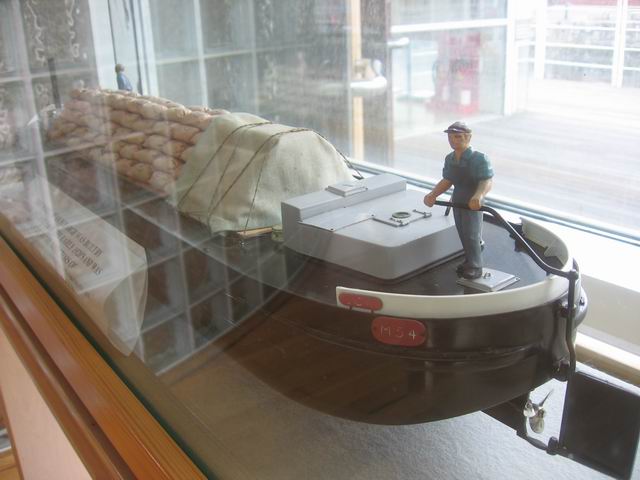 Model nákladní lodi tn_3567.jpg