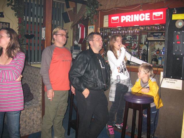 Karaoke tn_7562.jpg