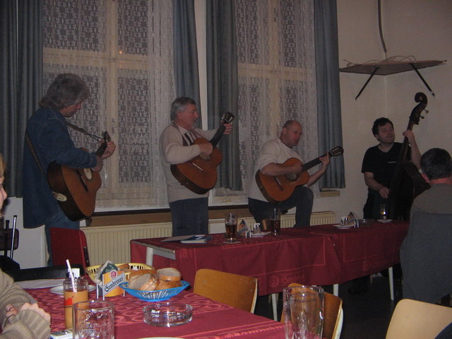 Na kliknut zave okno