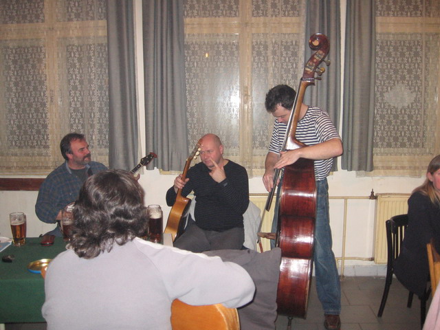 Na kliknut zave okno