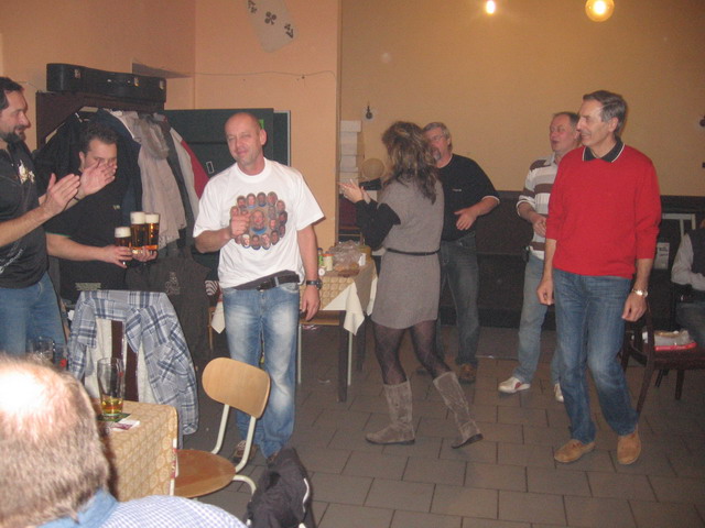 Na kliknut zave okno