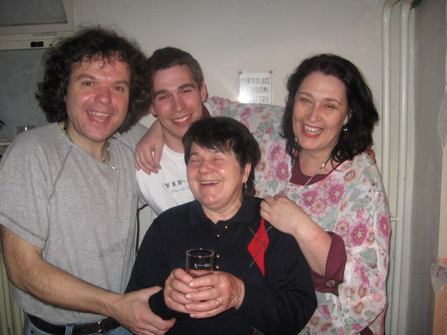 Na kliknut zave okno