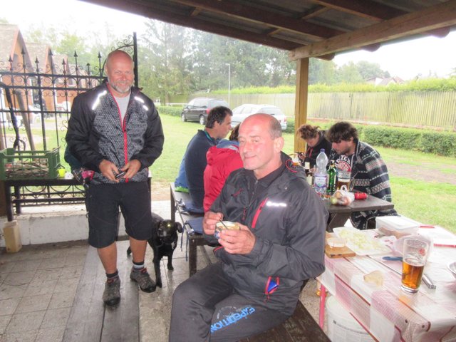 Na kliknut zave okno